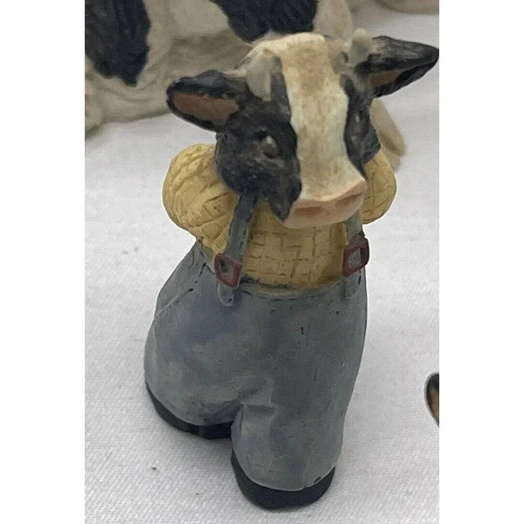 Vintage LOT of 12 Cow Figurines Great Condition - Picture 7 of 16